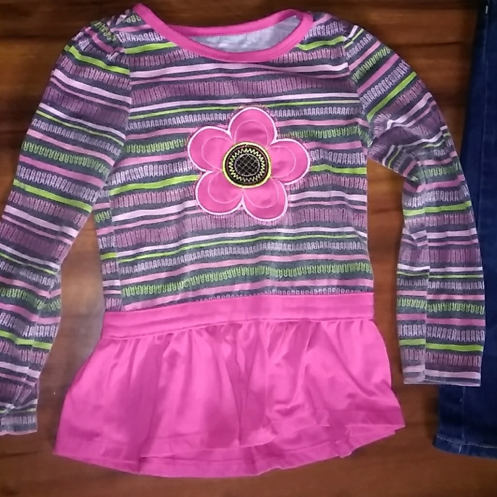 Girl's Bundle - Picture 2 of 4
